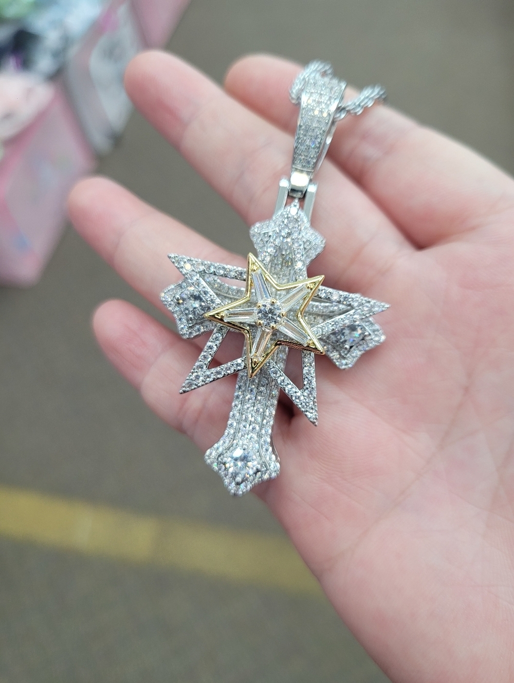 Brand New Stainless Steel Spinning Stars Rhinestone Necklace